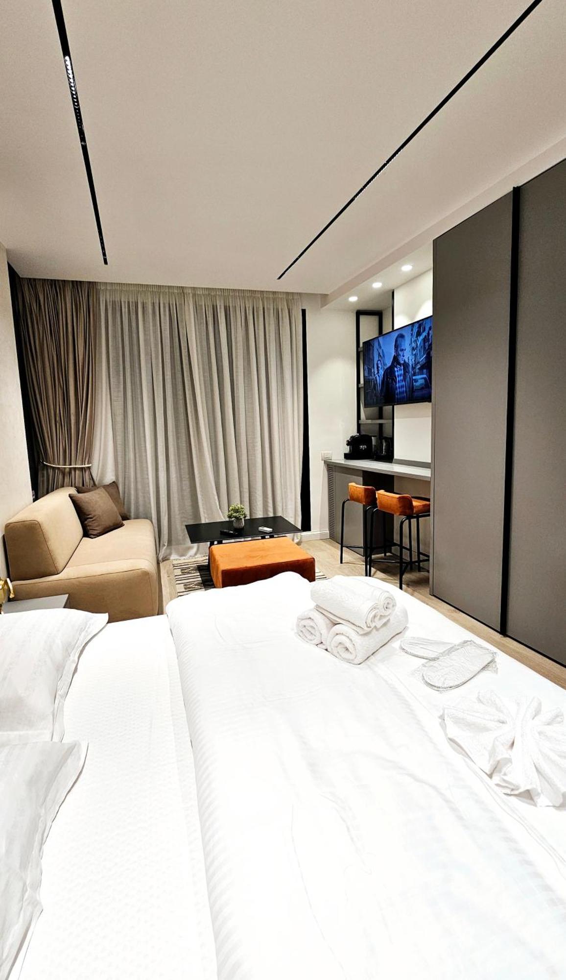 Apartament Center Easy_luxury Tirana